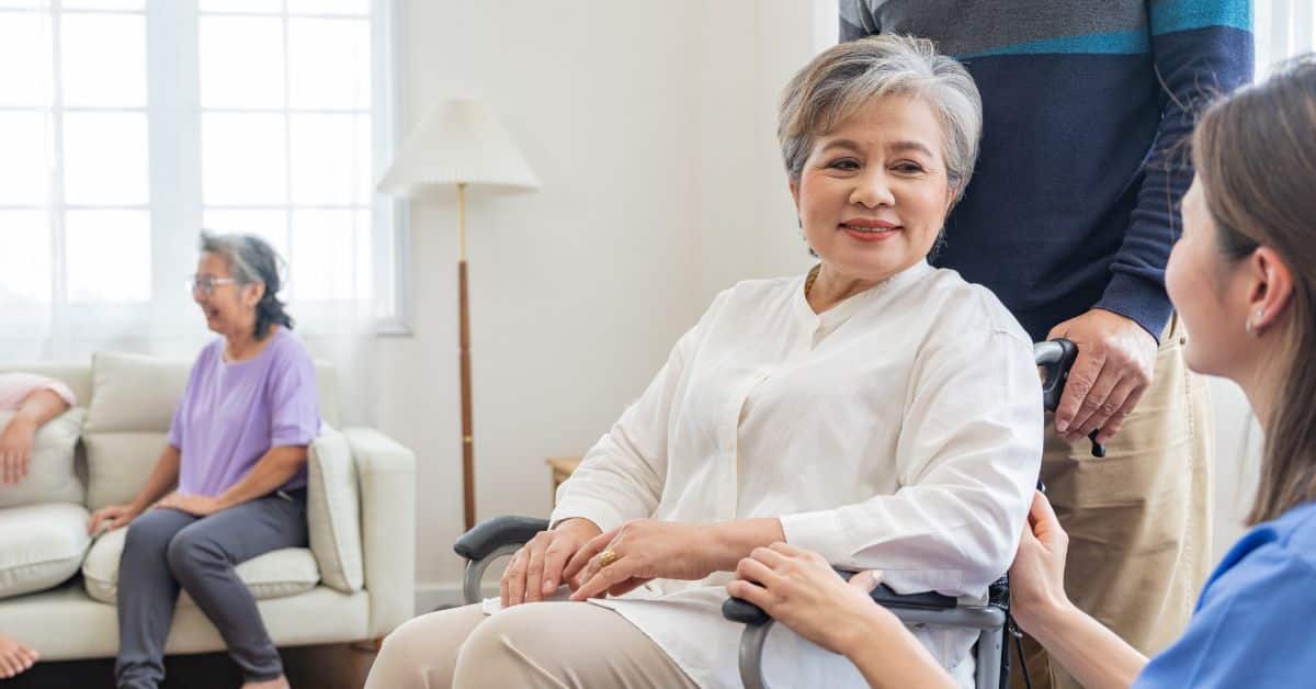 Your New Chapter: Senior Assisted Living Transition 3 Older People In Senior Assisted Living