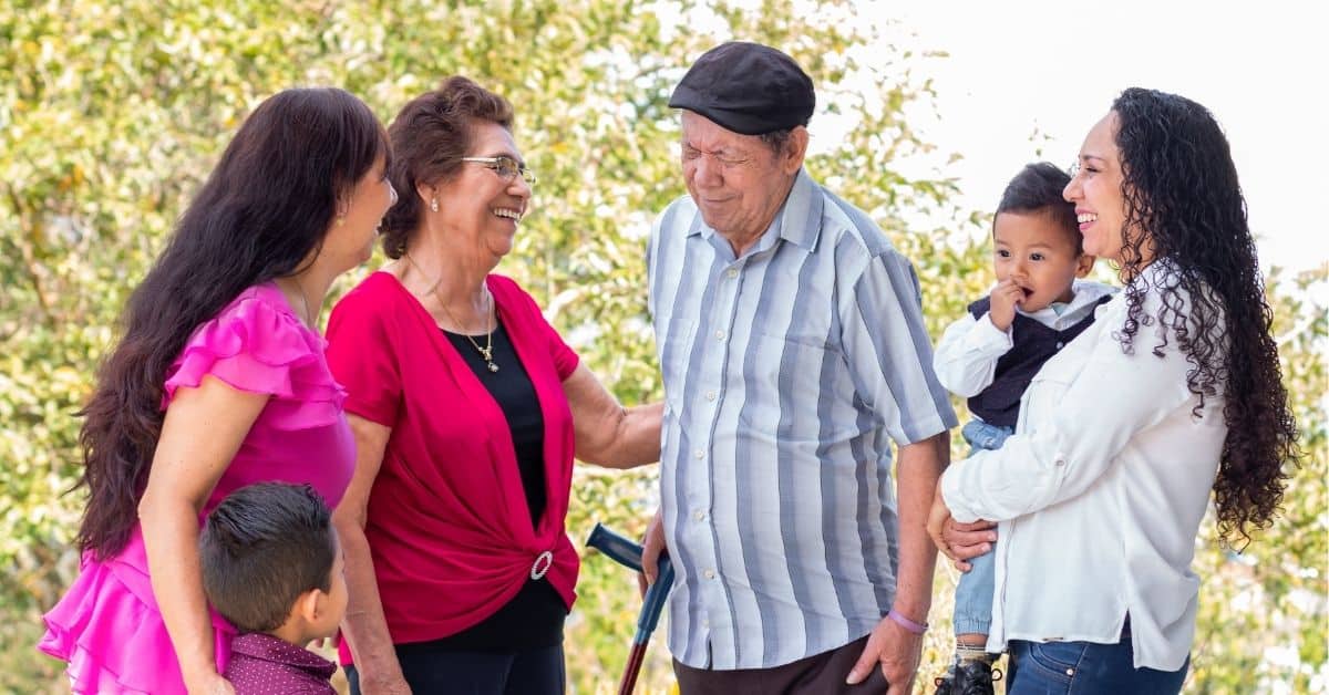 How Can Assisted Living Build Connection Via Gratitude? 4 Assisted Living Build Connections